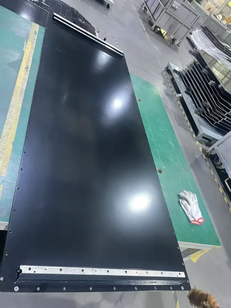 1P104S battery liquid plate